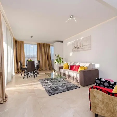 Tadic Apartment *